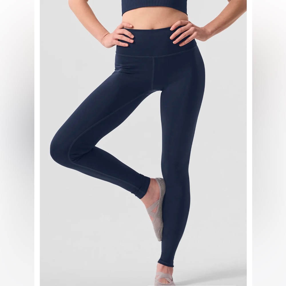 Alo High Waist Airlift Legging in Navy (Limited Edition Color)